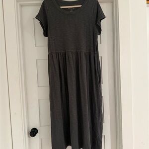 Universal Thread Dark Gray T-Shirt